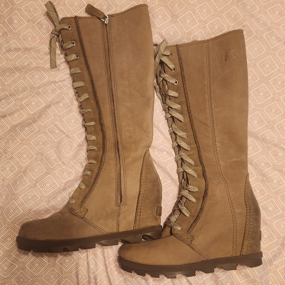 Sorel Women's Tan Boots